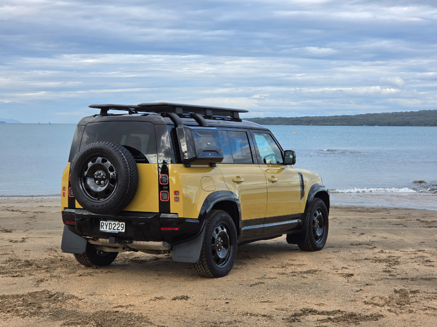 Land Rover Defender 110 Trophy Edition.