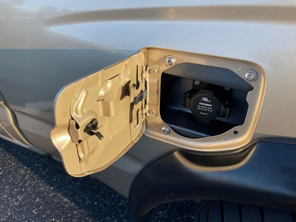 Toyota Tacoma Tesla Model 3 electromod