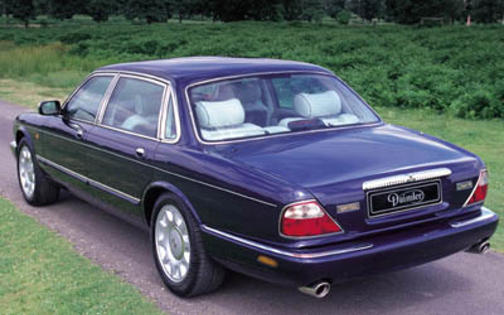 DAIMLER XJ SERIES 2002 4-Door Sedan