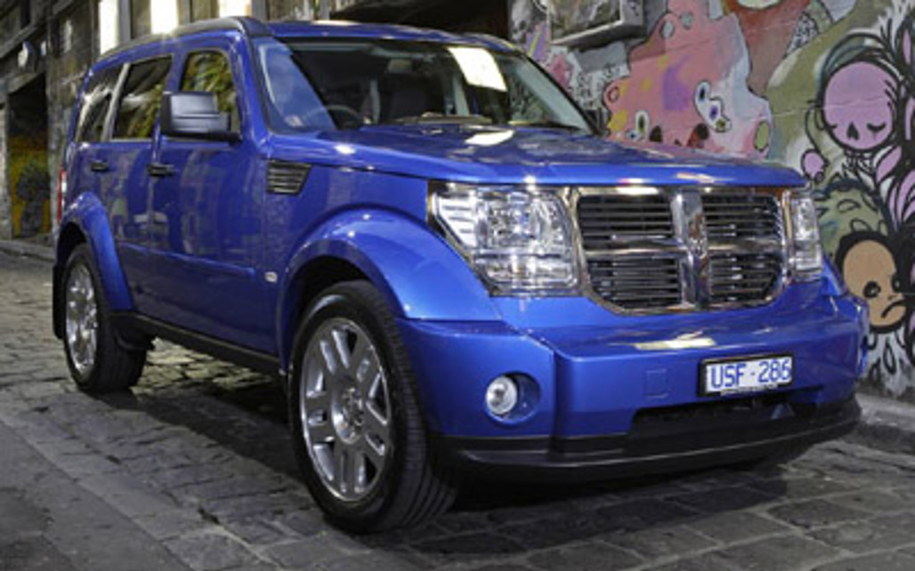 DODGE NITRO 2011 5-Door SUV  5OD-4 SXT_