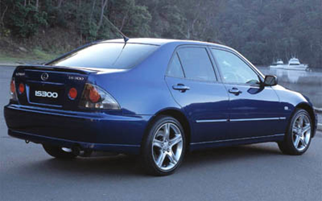 LEXUS IS 300 2001 4-Door Sedan