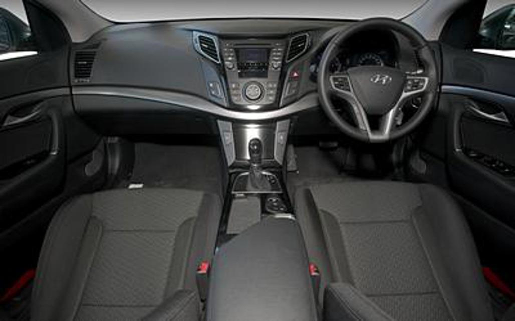HYUNDAI I40 2015 4-Door Sedan  4SA ACTIVE_