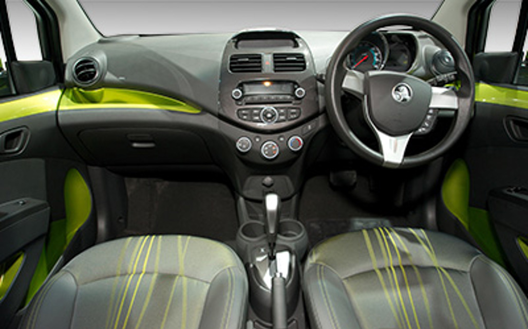 HOLDEN BARINA SPARK 2015 5-Door Micro Car