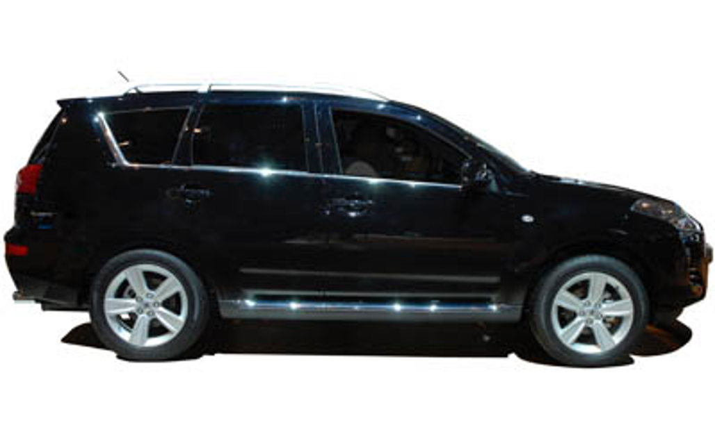 PEUGEOT 4007 2010 5-Door SUV