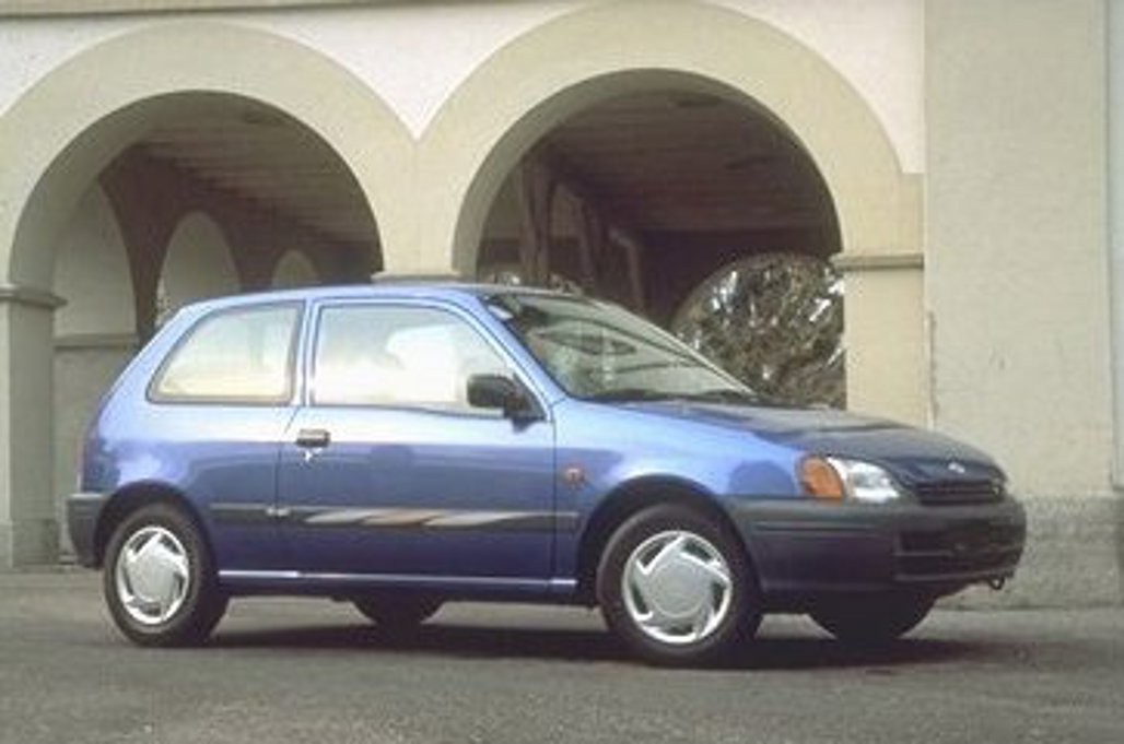 TOYOTA STARLET 1998 3-Door Hatchback