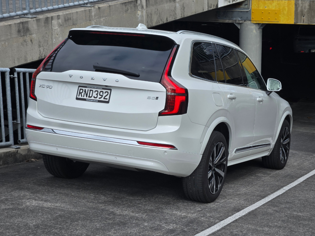 Volvo XC90 B5 Plus.