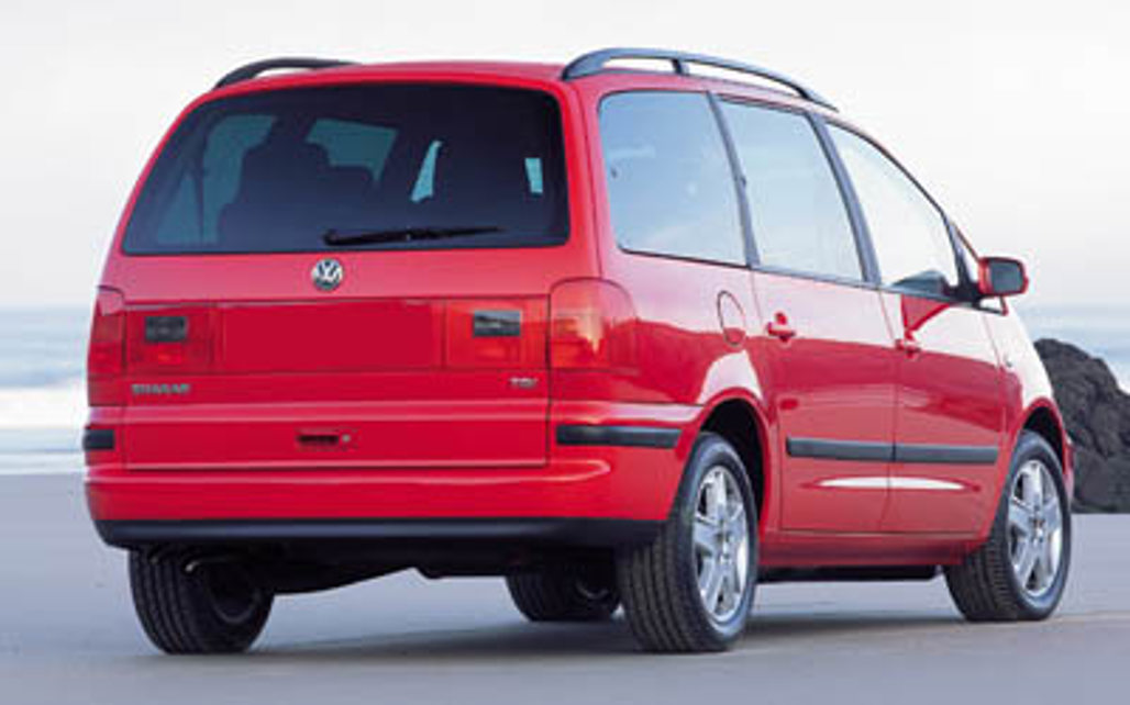 VOLKSWAGEN SHARAN 2001 5-Door People Mover