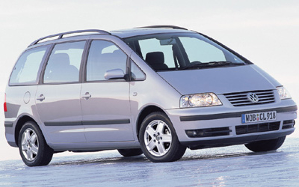 VOLKSWAGEN SHARAN 2001 5-Door People Mover