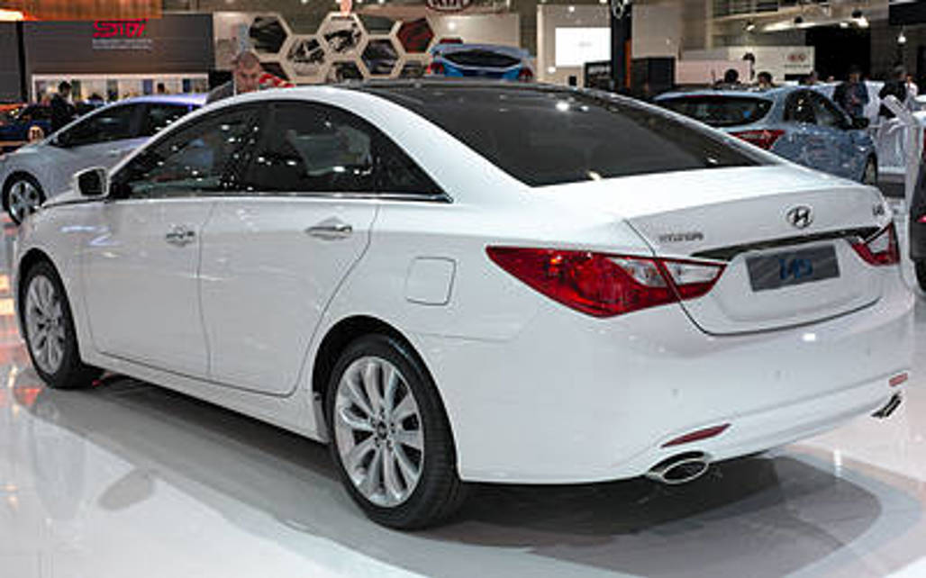 HYUNDAI I45 2013 4-Door Sedan  4SA LIMITED_