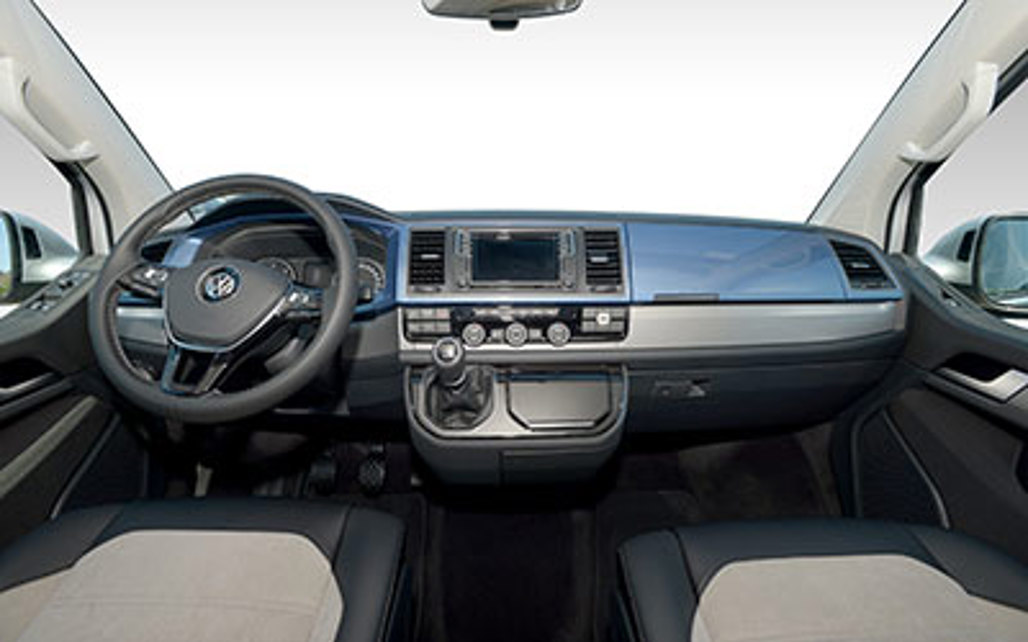 VOLKSWAGEN KOMBI 2018 5-Door People Mover