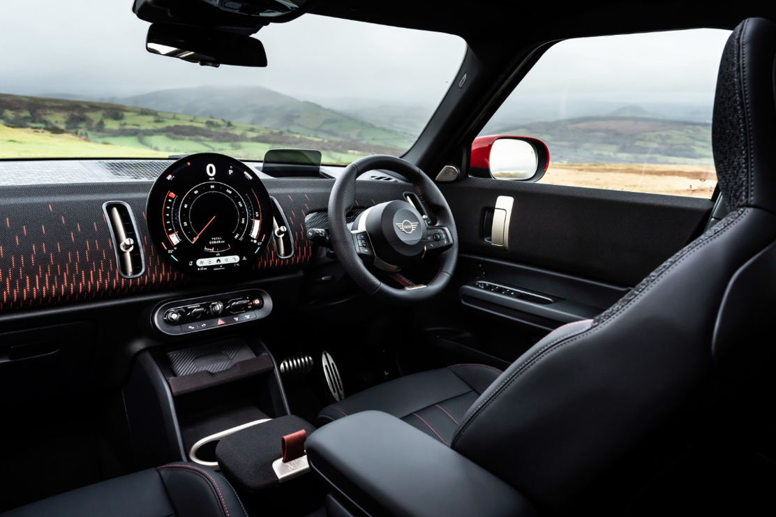 Mini JCW Countryman.