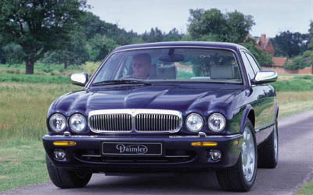 DAIMLER XJ SERIES 2002 4-Door Sedan