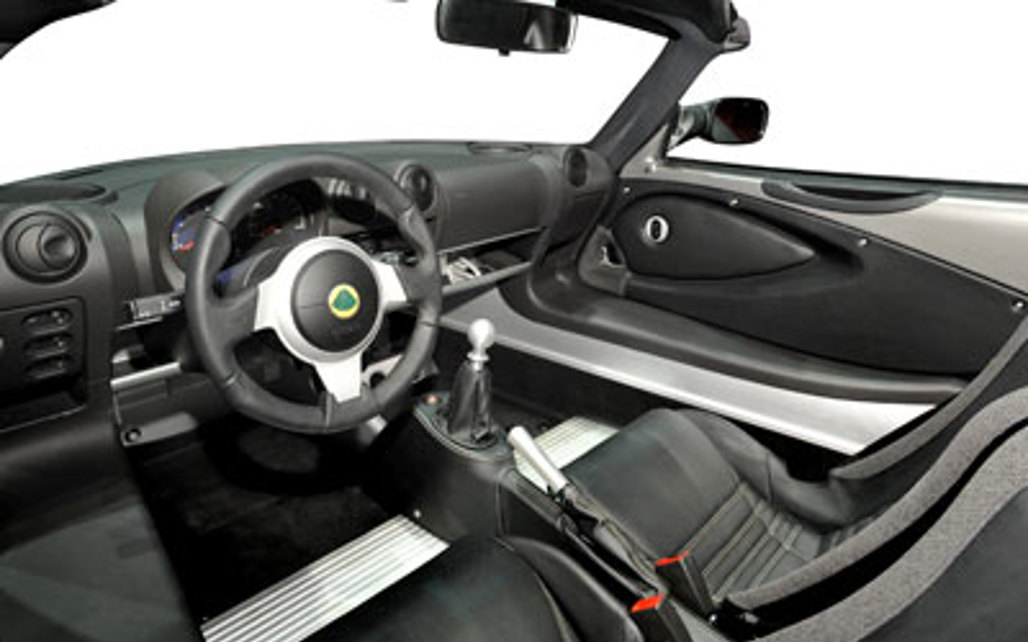 LOTUS ELISE 2015 2-Door Sports