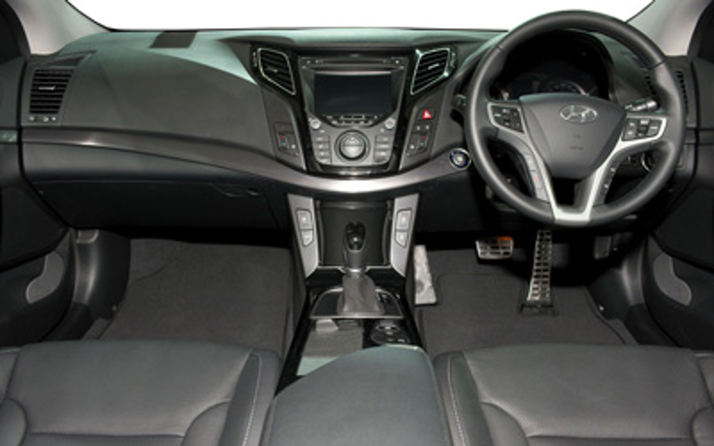 HYUNDAI I40 2015 4-Door Sedan  4SA ELITE_