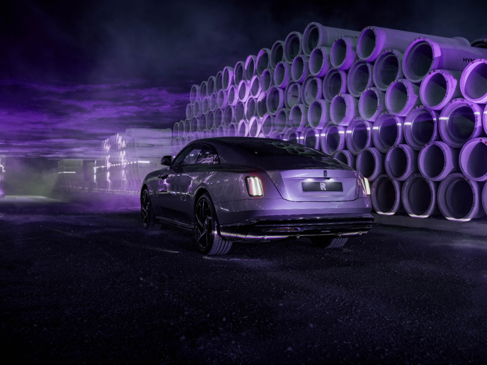 Rolls-Royce Black Badge Spectre.