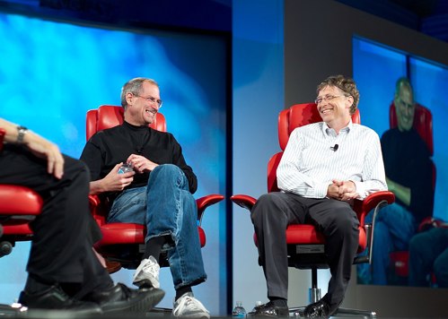 Bill gates (R) with Steve Jobs, circa 2007.