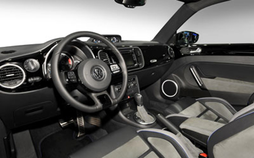 VOLKSWAGEN BEETLE 2019 3-Door Hatchback  3HA R_