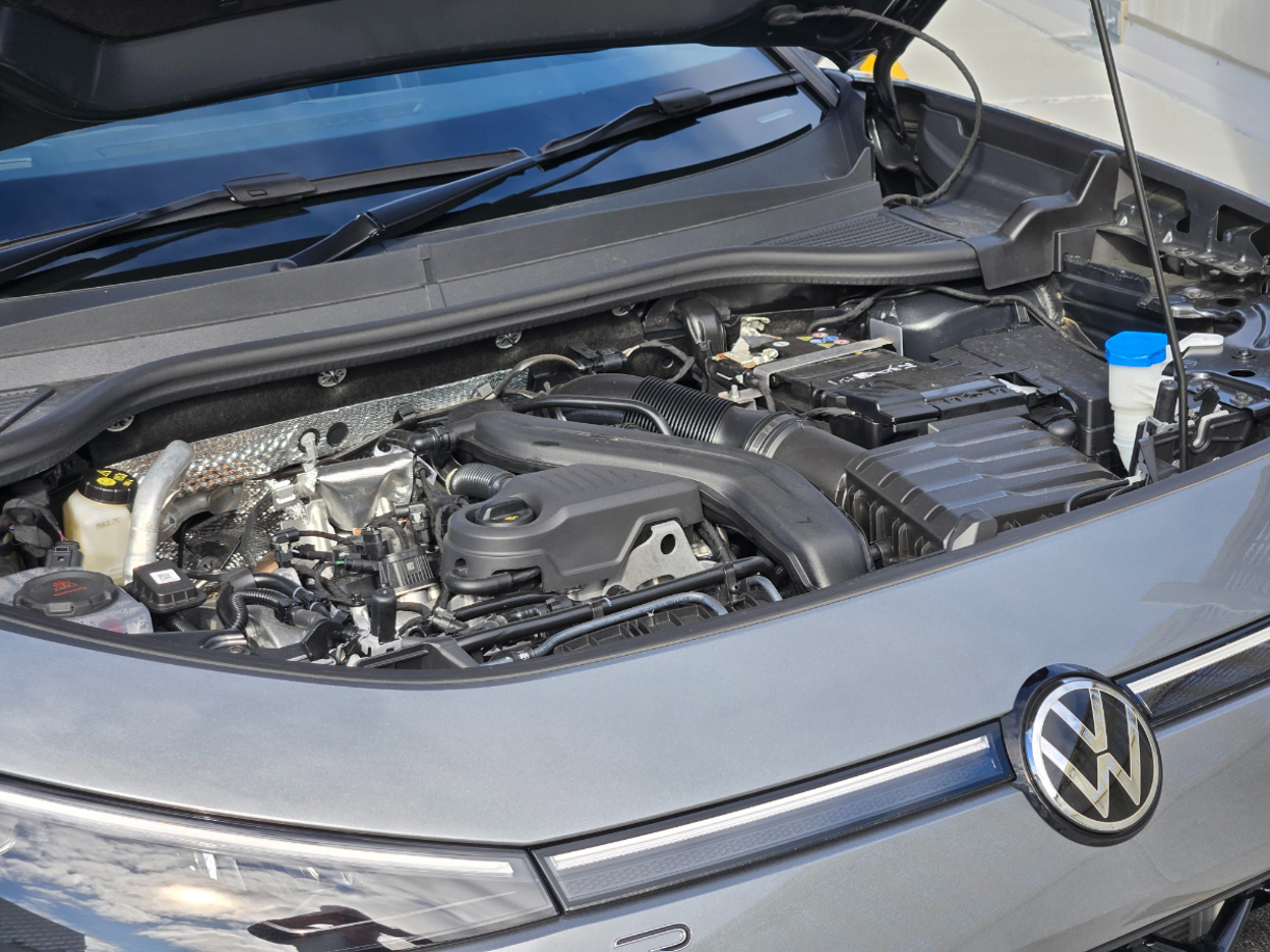 Volkswagen T-Roc R-Line Launch Edition.