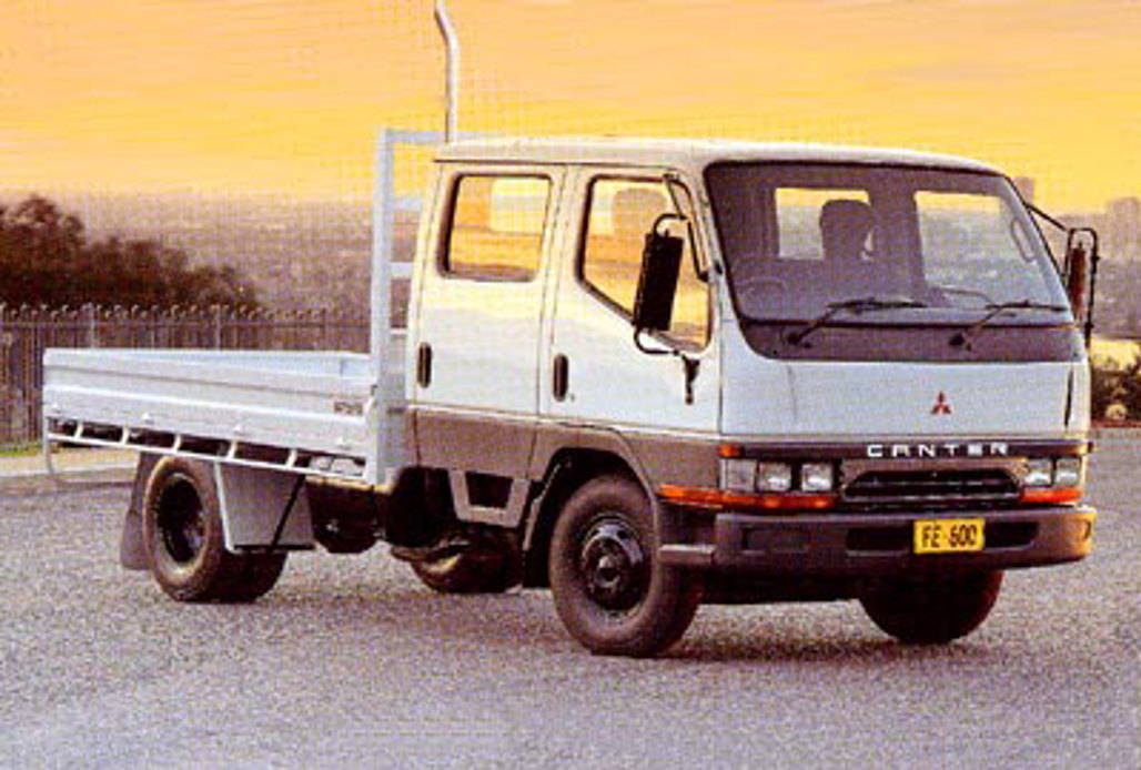 MITSUBISHI CANTER 2000 4-Door Ute