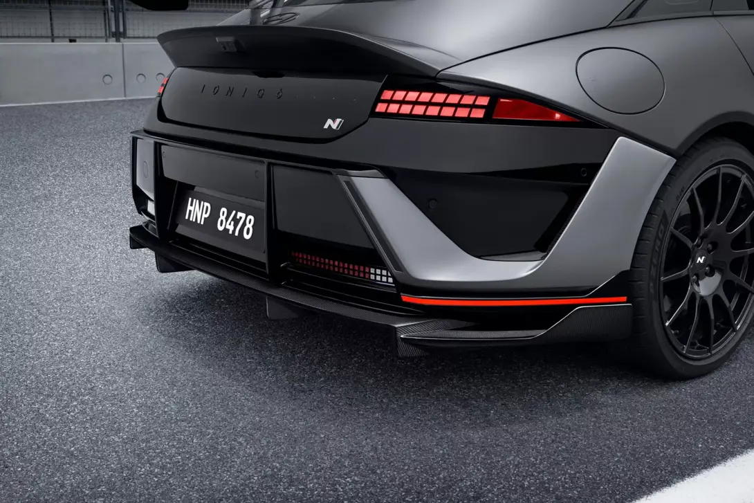 Hyundai Ioniq 6 N carbon kit