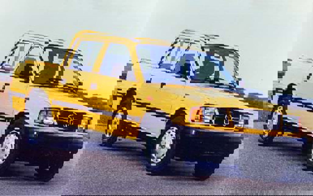 TATA TELCOLINE 1998 4-Door Ute
