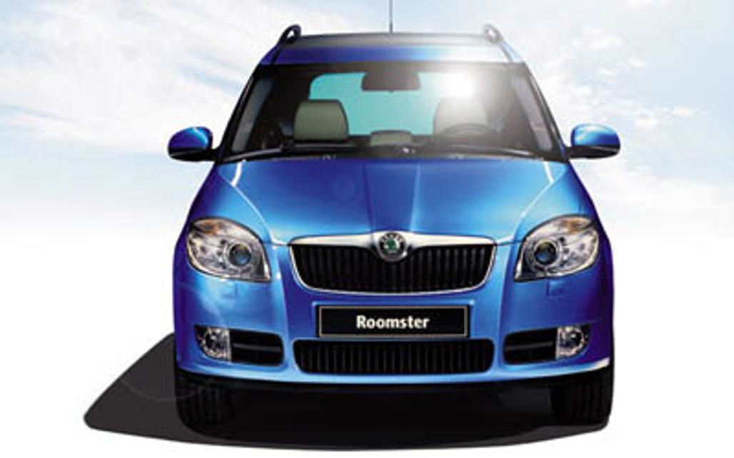 SKODA ROOMSTER 2011 5-Door People Mover