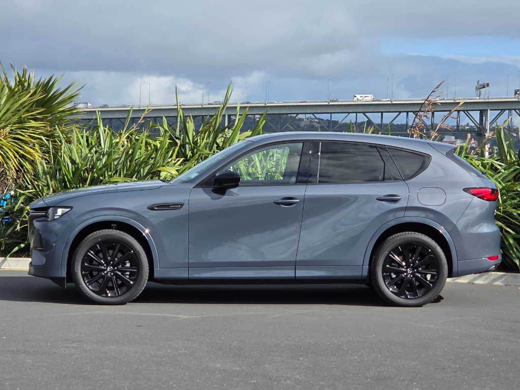 Mazda CX-60 Takami Kuro.