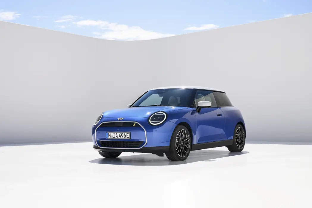 Current-gen Mini Cooper SE, 2024