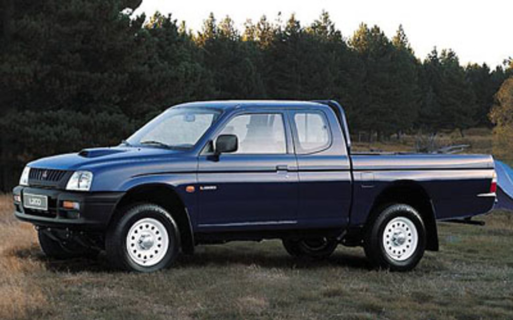 MITSUBISHI L200 2000 2-Door Ute