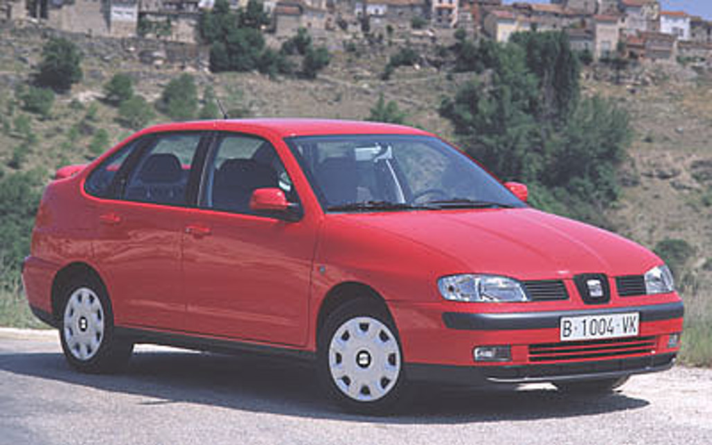 SEAT CORDOBA 2001 4-Door Sedan
