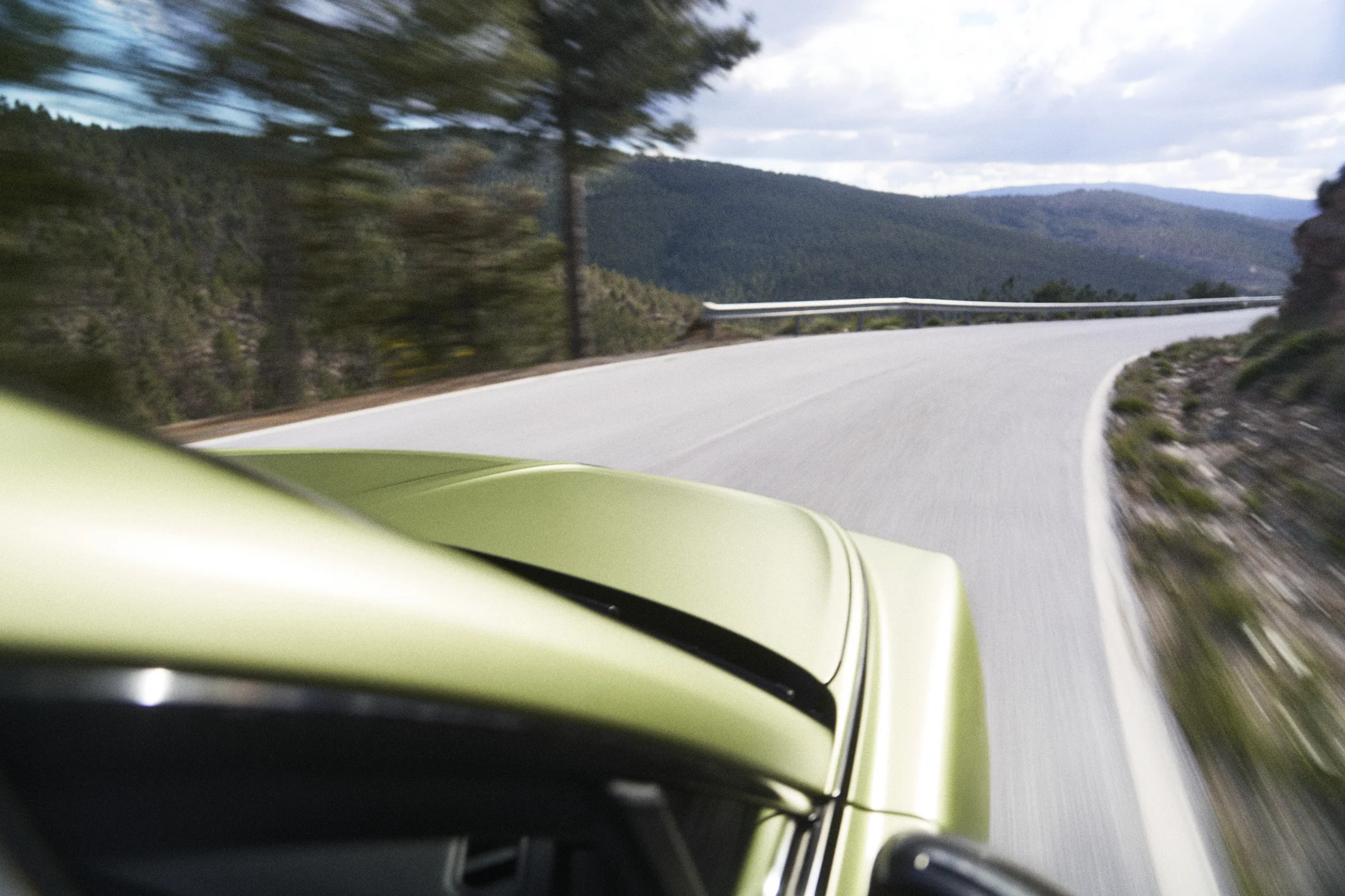 The Torcal appears in an on-road detail image.