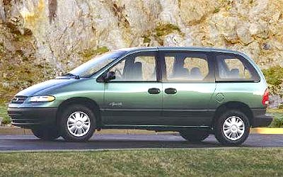 A CHRYSLER VOYAGER vehicle