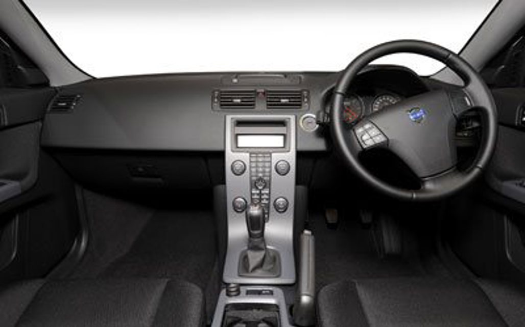 VOLVO S40 2012 4-Door Sedan