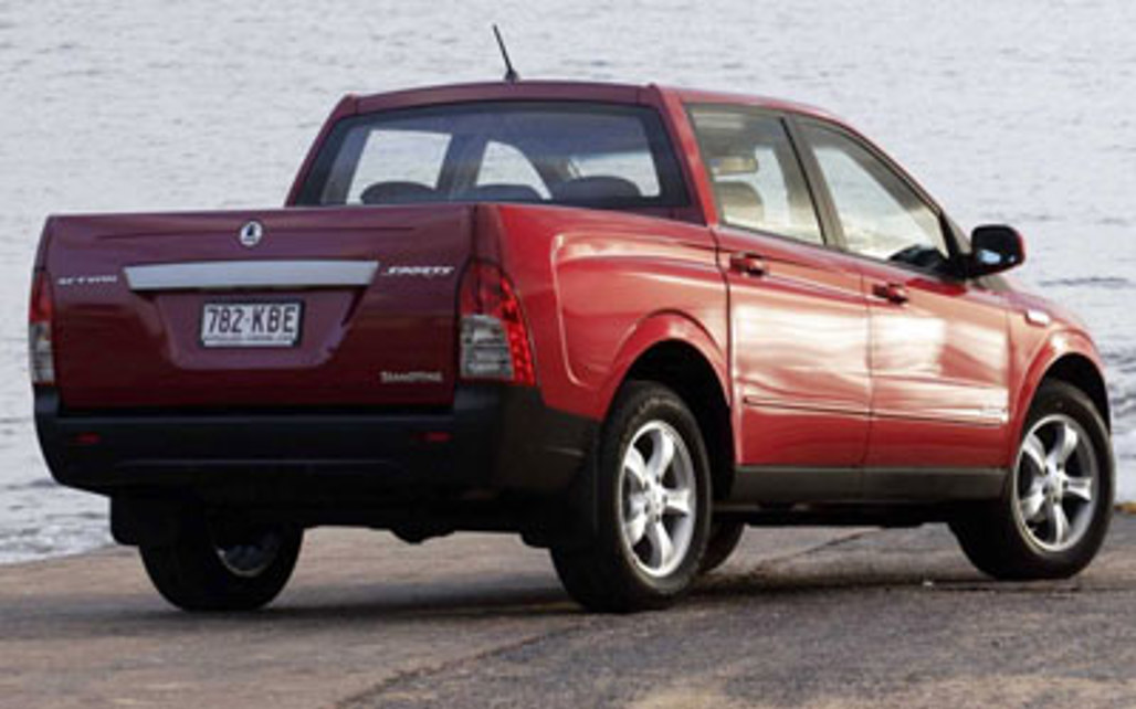 SSANGYONG SPORTS DUALCAB 2010 4-Door Ute
