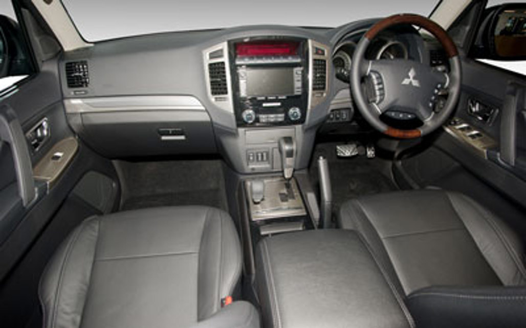 MITSUBISHI PAJERO 2021 5-Door SUV