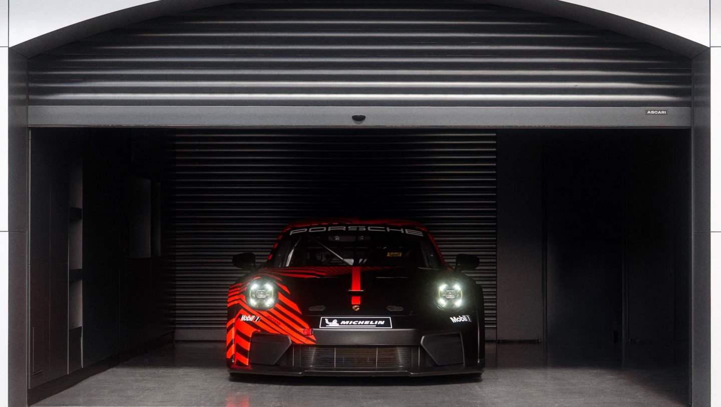Porsche 911 GT4 R cockpit and racing details