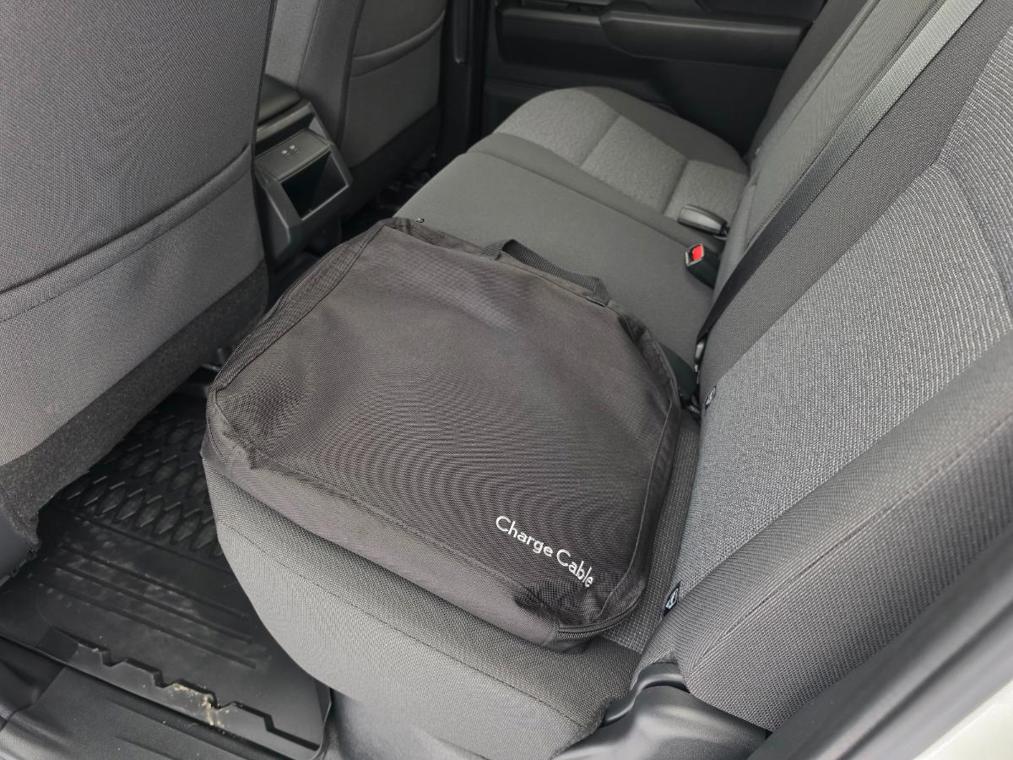 Toyota Hilux BEV.