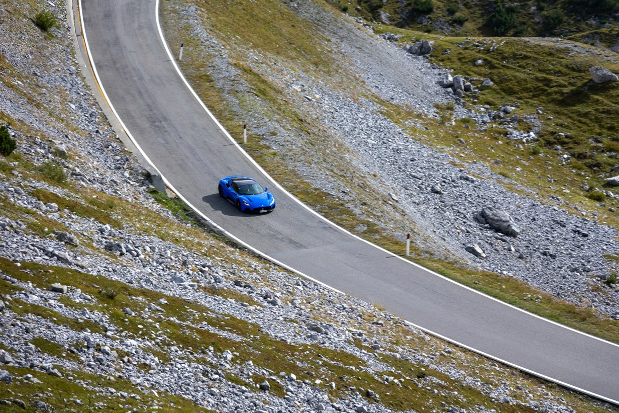 How to save fuel when driving uphill