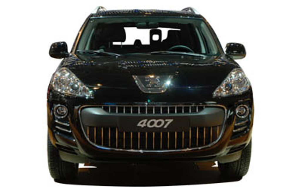 PEUGEOT 4007 2010 5-Door SUV