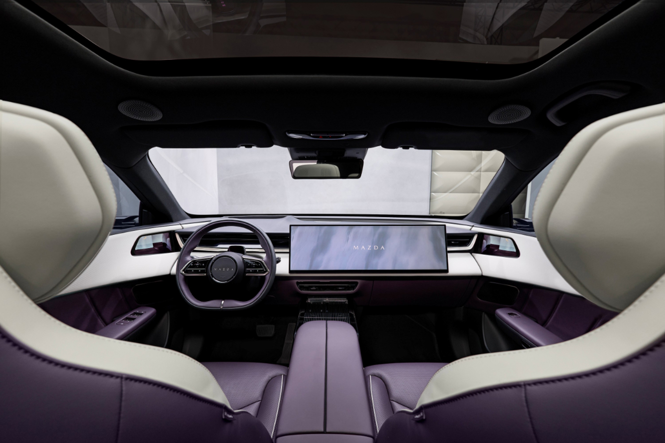 Mazda CX-6e.