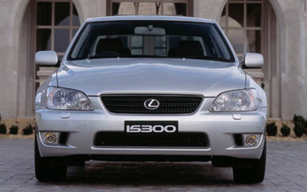 LEXUS IS 300 2001 4-Door Sedan