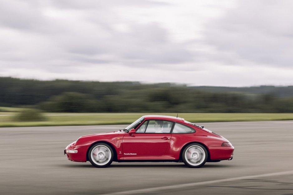 Porsche 911 (993) Carrera 4S