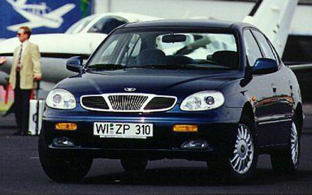 DAEWOO LEGANZA 2001 4-Door Sedan