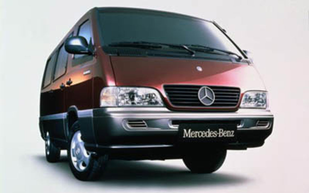 MERCEDES-BENZ MB140 2001 4-Door Van