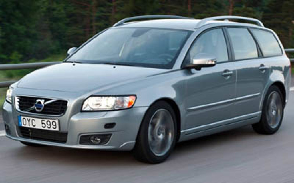 VOLVO V50 2012 5-Door Wagon