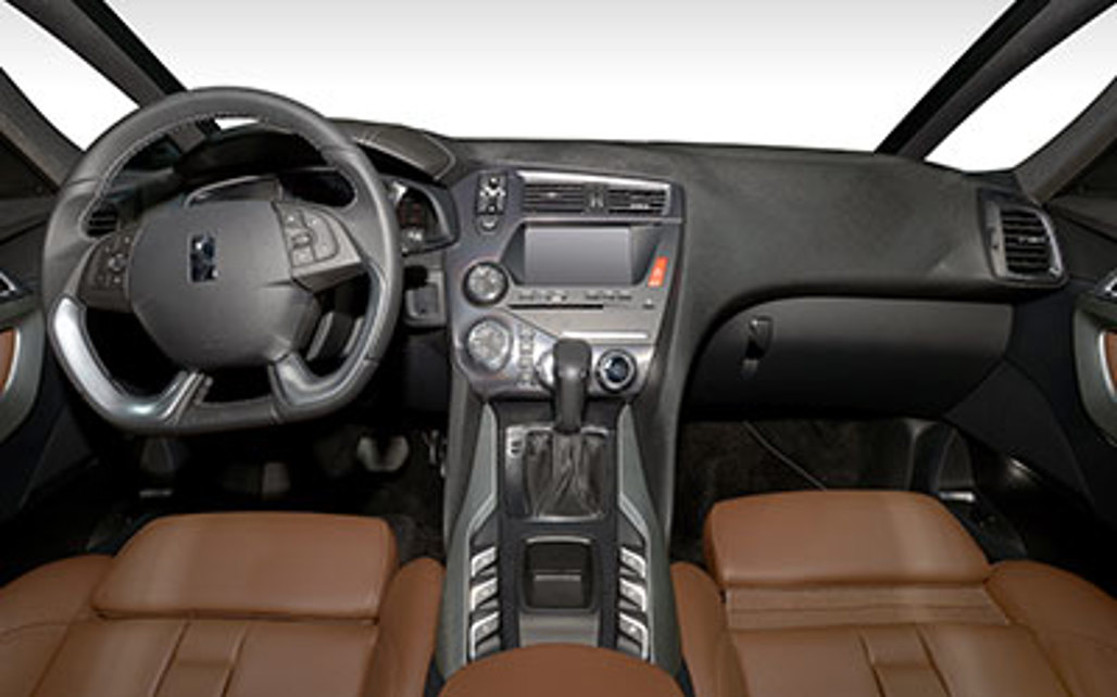 DS DS 5 2016 5-Door Hatchback