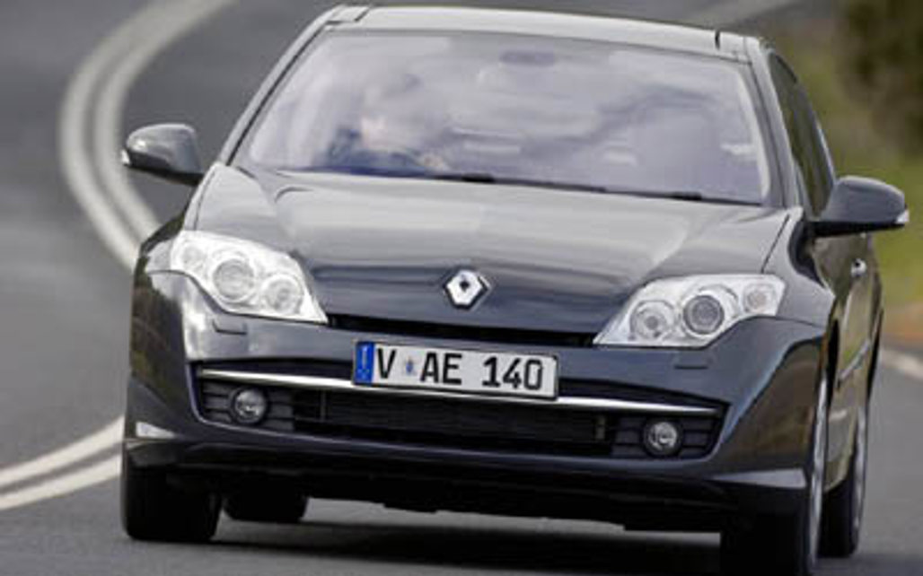 RENAULT LAGUNA 2010 5-Door Hatchback