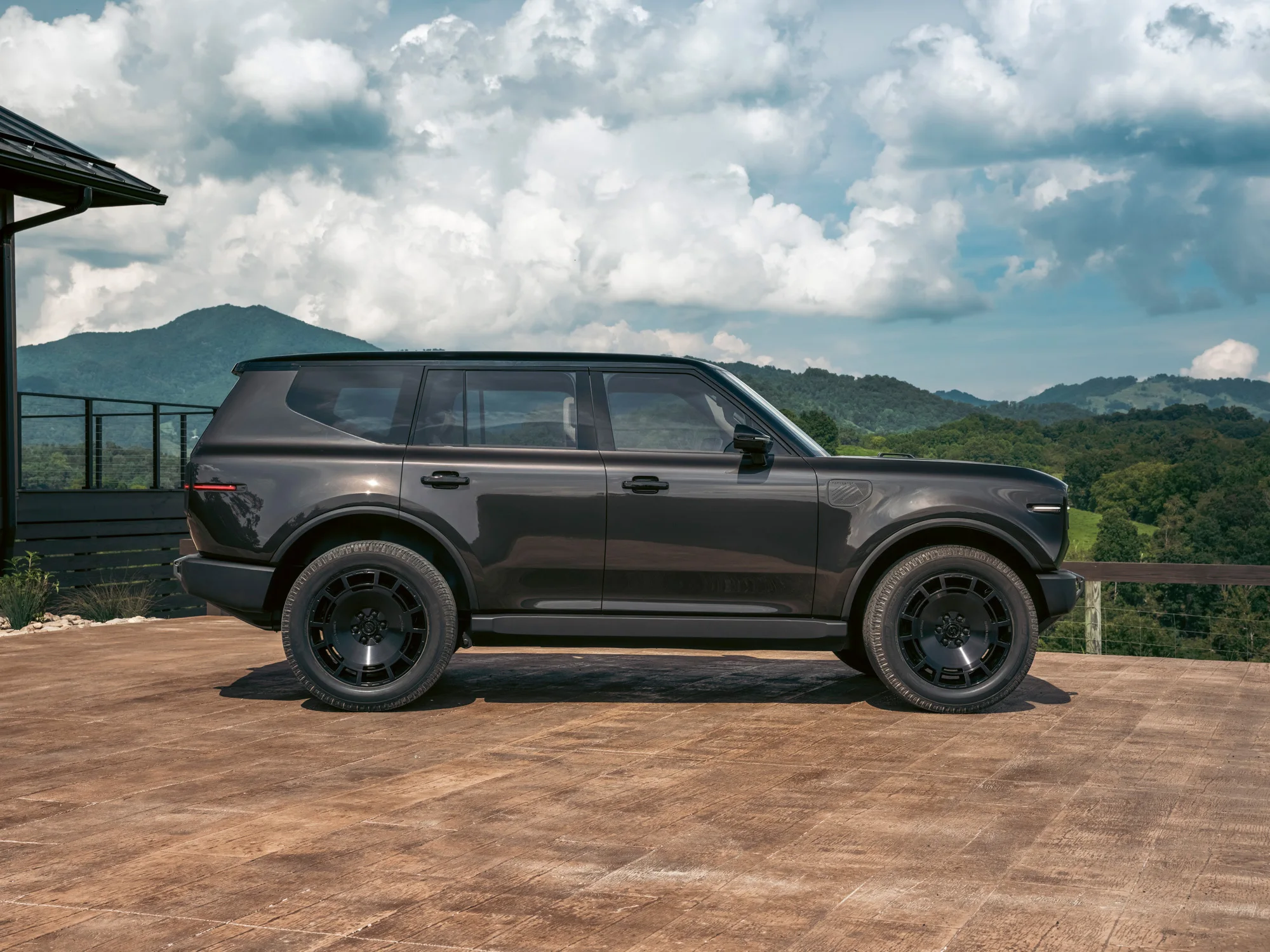 Scout Traveler Mountainside side profile.