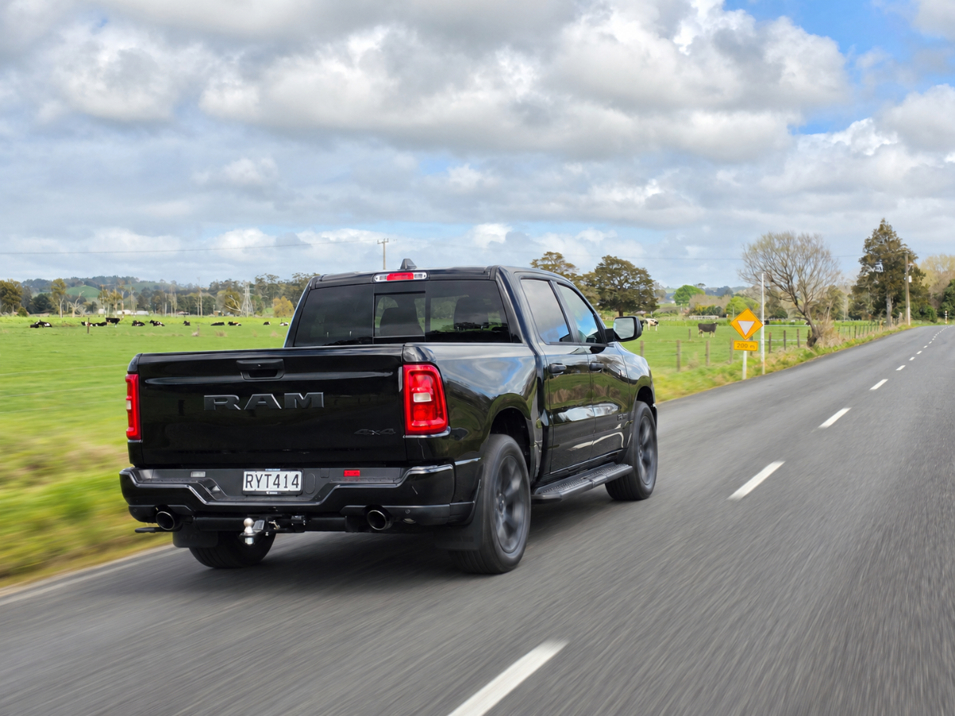 Ram 1500 Express Black Edition.