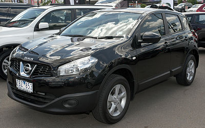 A NISSAN QASHQAI+2 vehicle
